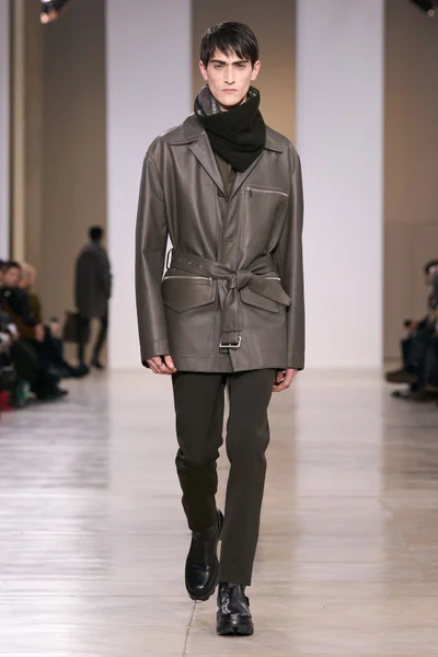 Look 4